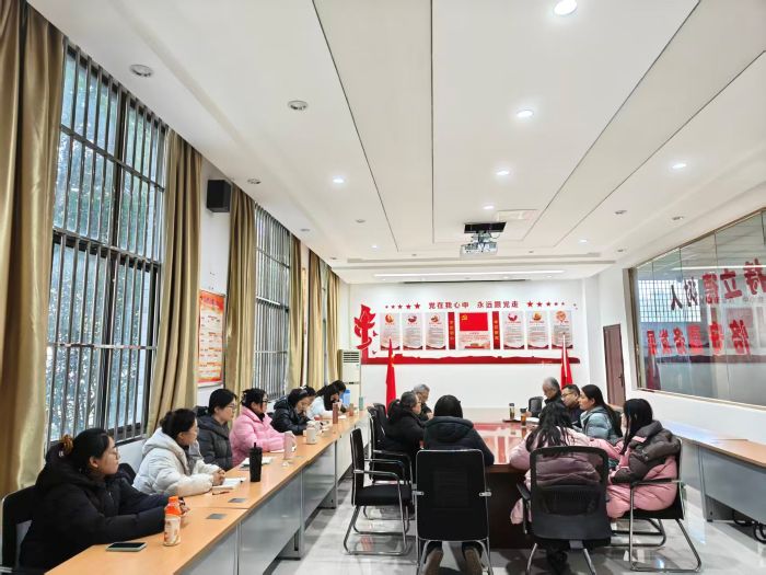 太阳成集团tyc522cc召开思政教学工作部署会